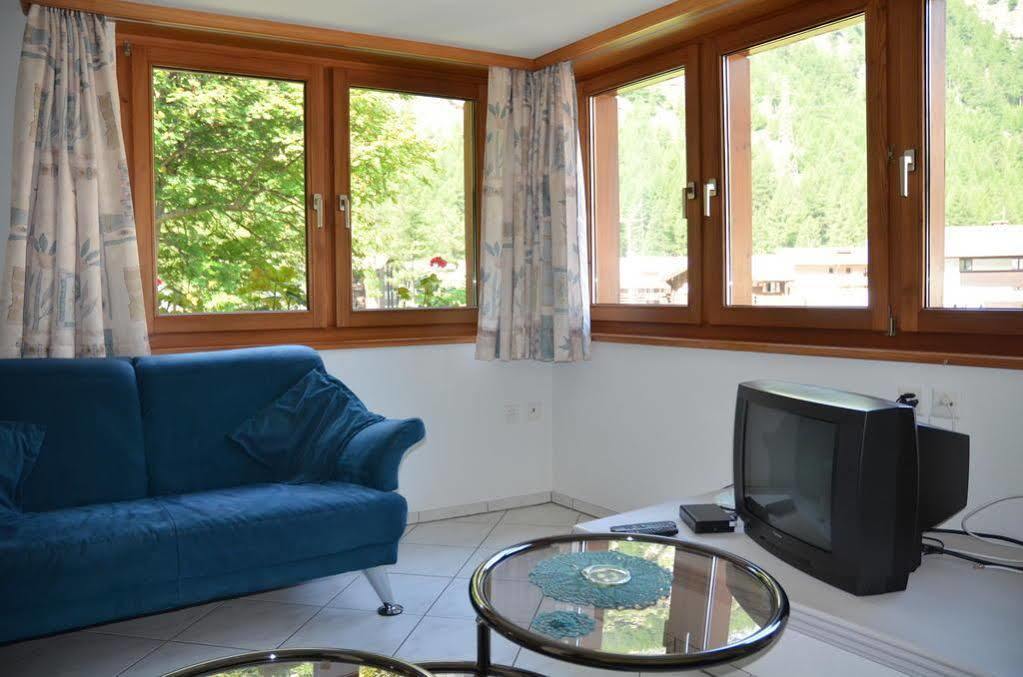 Haus Alpenperle Daire Saas-Almagell Dış mekan fotoğraf